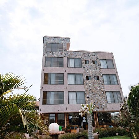 Plus 33 Hotel Nungua Εξωτερικό φωτογραφία
