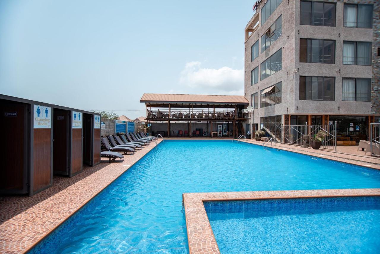 Plus 33 Hotel Nungua Εξωτερικό φωτογραφία