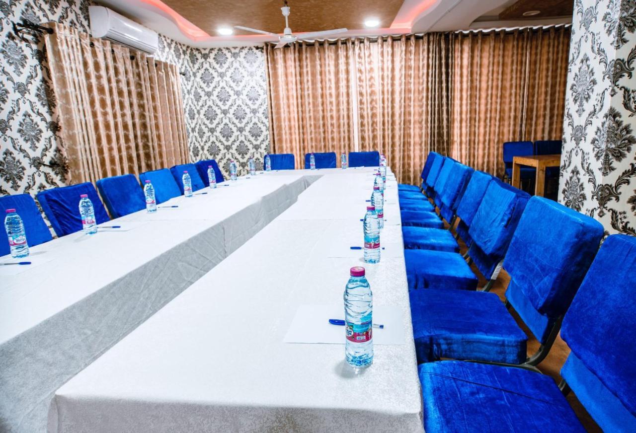 Plus 33 Hotel Nungua Εξωτερικό φωτογραφία