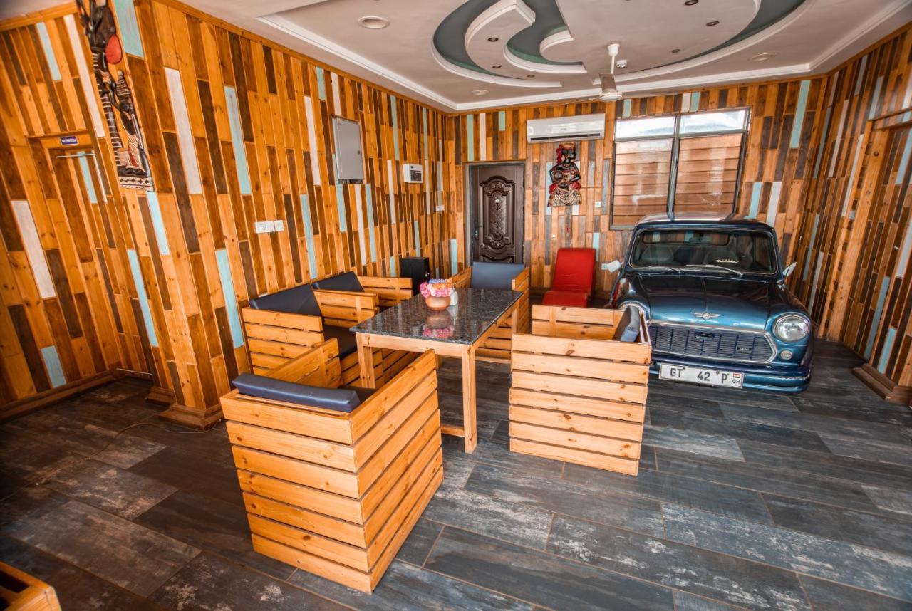 Plus 33 Hotel Nungua Εξωτερικό φωτογραφία