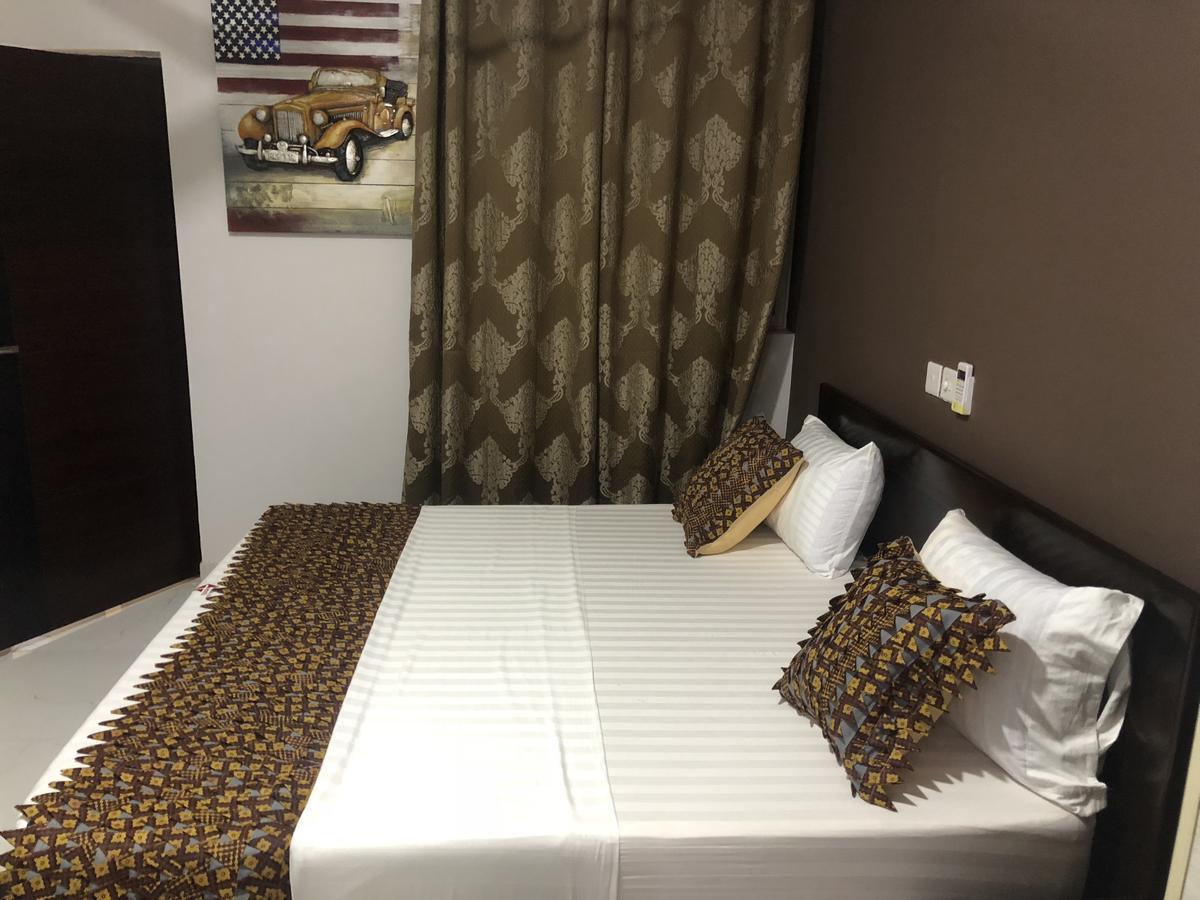 Plus 33 Hotel Nungua Εξωτερικό φωτογραφία