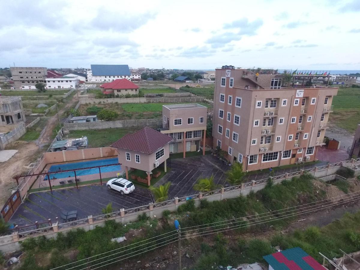 Plus 33 Hotel Nungua Εξωτερικό φωτογραφία